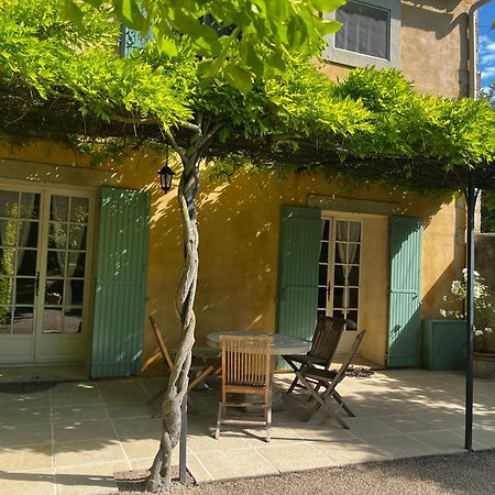 Le Mas De Trevouse Saint-Saturnin-les-Avignon ภายนอก รูปภาพ