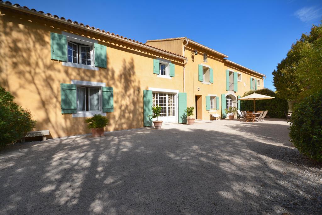 Le Mas De Trevouse Saint-Saturnin-les-Avignon ภายนอก รูปภาพ