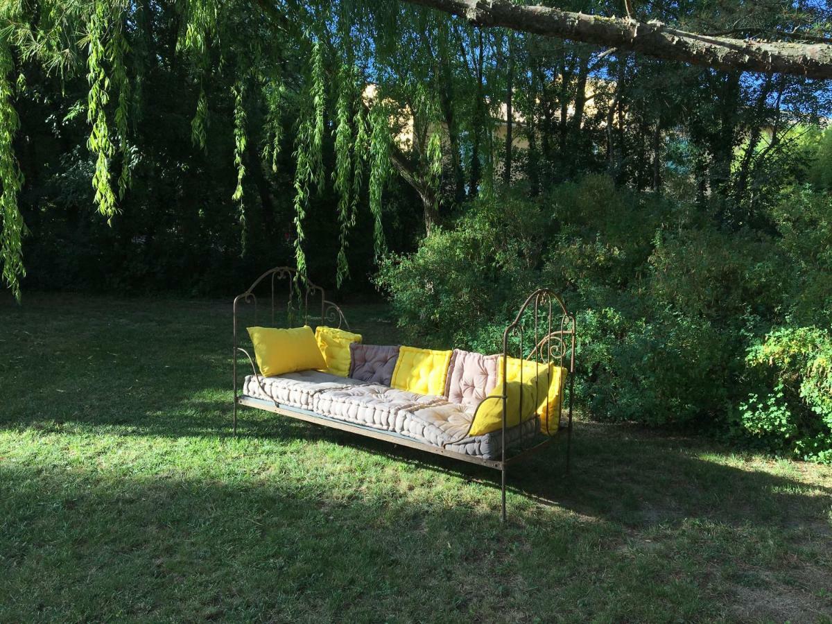 Le Mas De Trevouse Saint-Saturnin-les-Avignon ภายนอก รูปภาพ