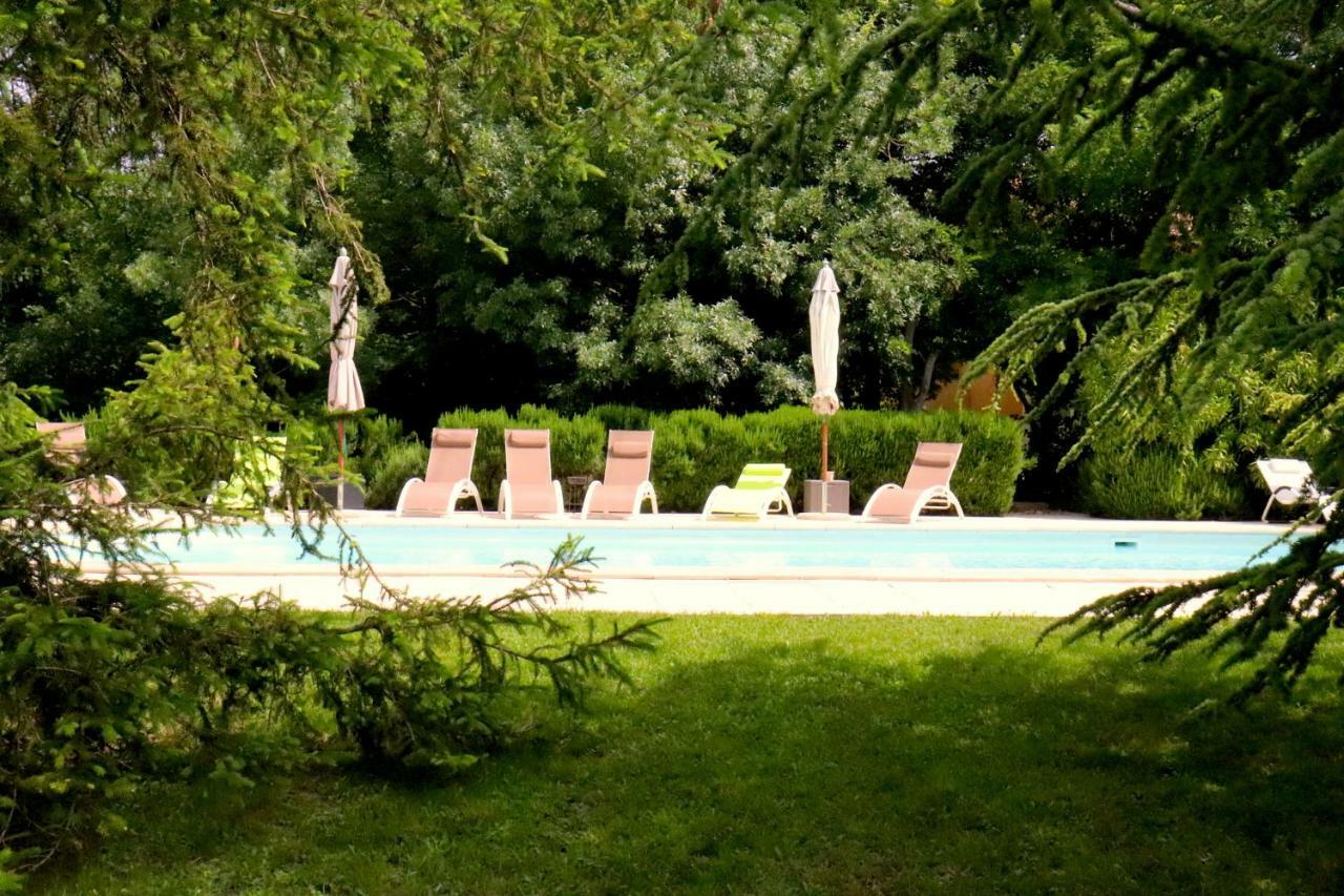 Le Mas De Trevouse Saint-Saturnin-les-Avignon ภายนอก รูปภาพ